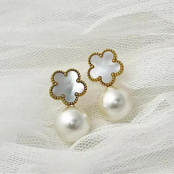 Alhambra Mother Of Pearl Clover 18K Gold Stainless Steel Waterproof Earrings - Picture 2 of 6